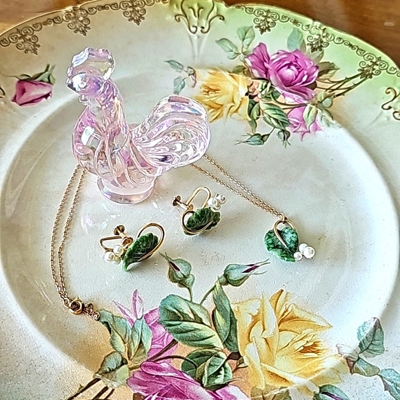 VINTAGE Krementz Necklace and Screw Back Earrings - Picture 1 of 15